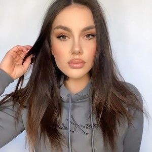 Meet your Posher, Adan